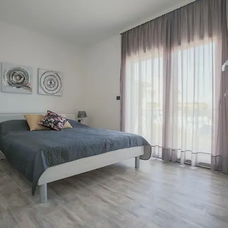 Apartamento Brugi *